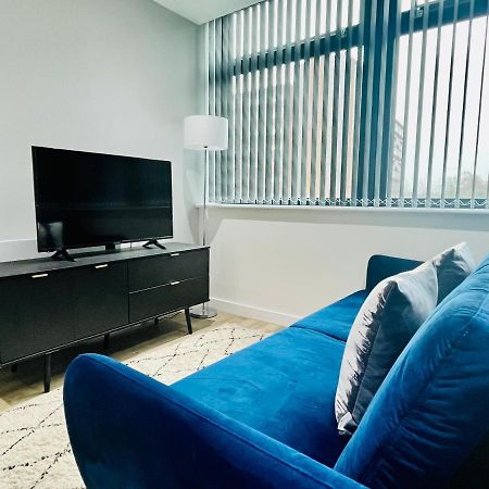 Lovely Studio Apartment With Free Parking Included! 맨체스터 외부 사진