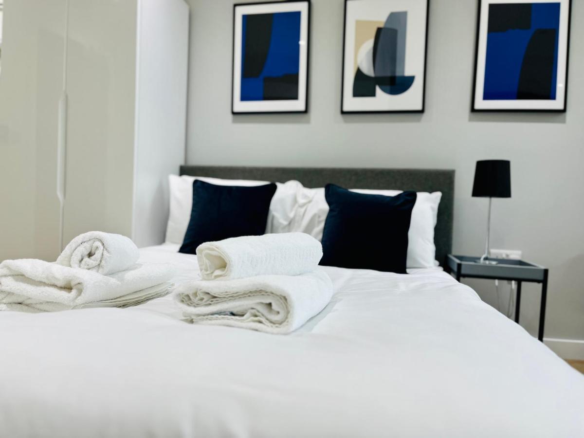 Lovely Studio Apartment With Free Parking Included! 맨체스터 외부 사진