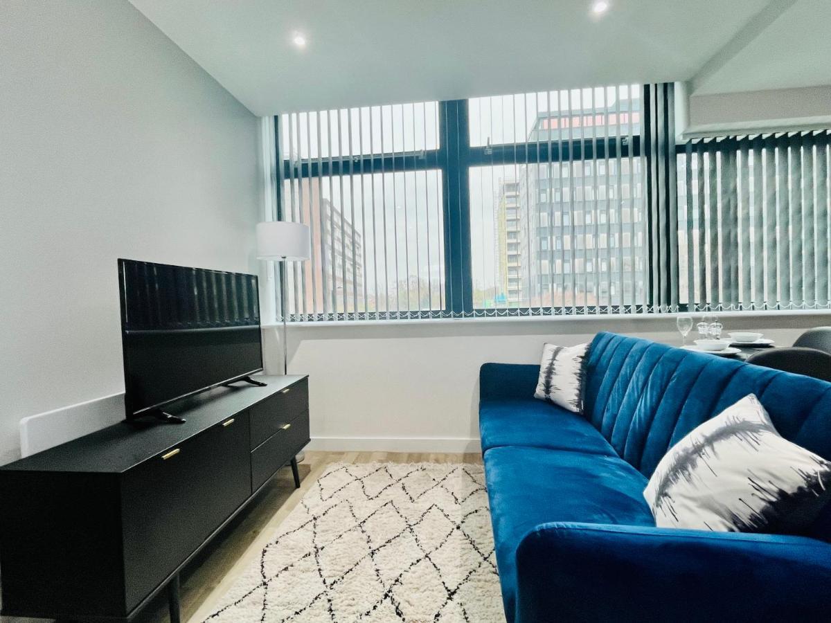Lovely Studio Apartment With Free Parking Included! 맨체스터 외부 사진